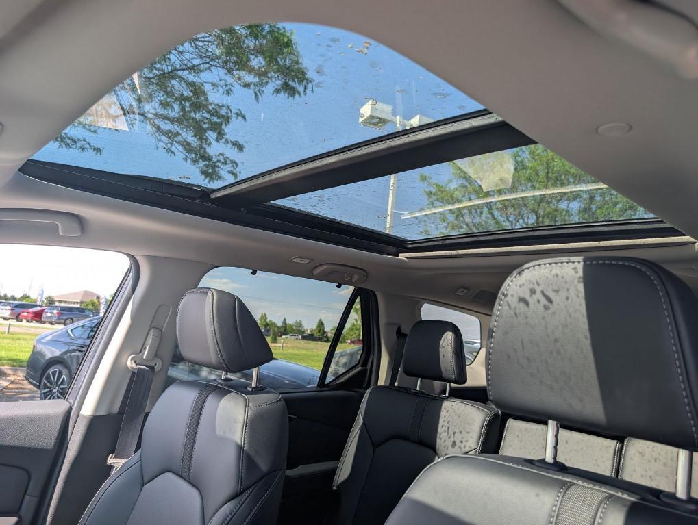 new 2025 Honda Pilot car, priced at $51,095