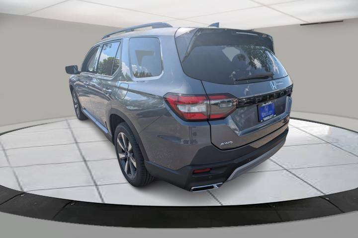 new 2025 Honda Pilot car, priced at $51,095