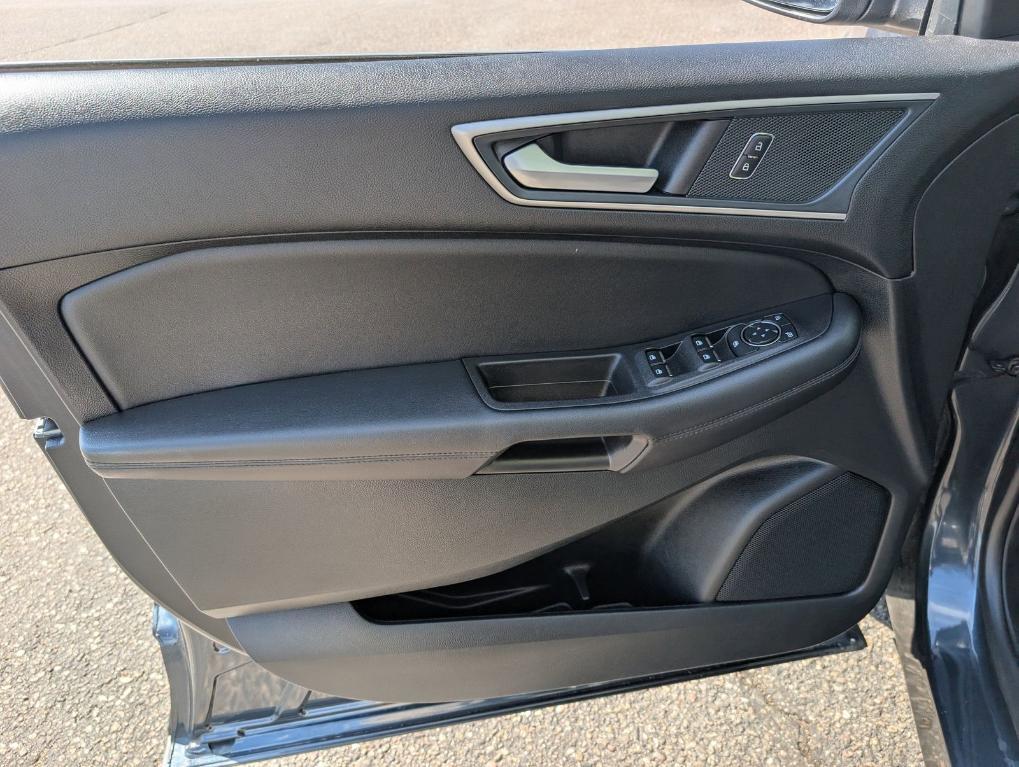 used 2024 Ford Edge car, priced at $26,900