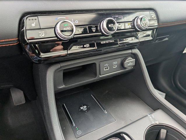 new 2025 Honda Pilot car, priced at $50,895