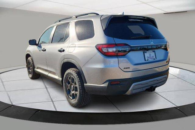 new 2025 Honda Pilot car, priced at $50,895