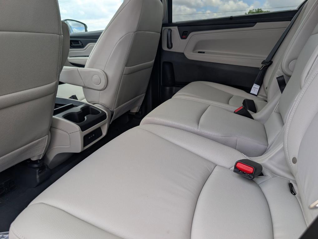 new 2025 Honda Odyssey car, priced at $43,670