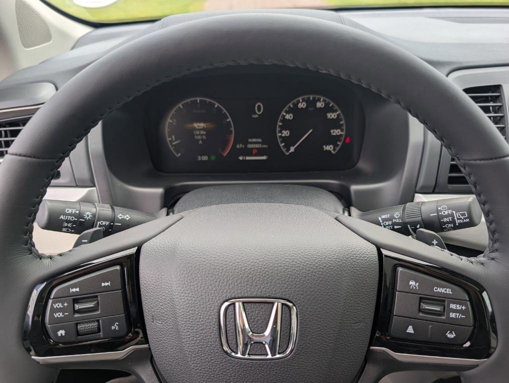 new 2025 Honda Odyssey car, priced at $43,670