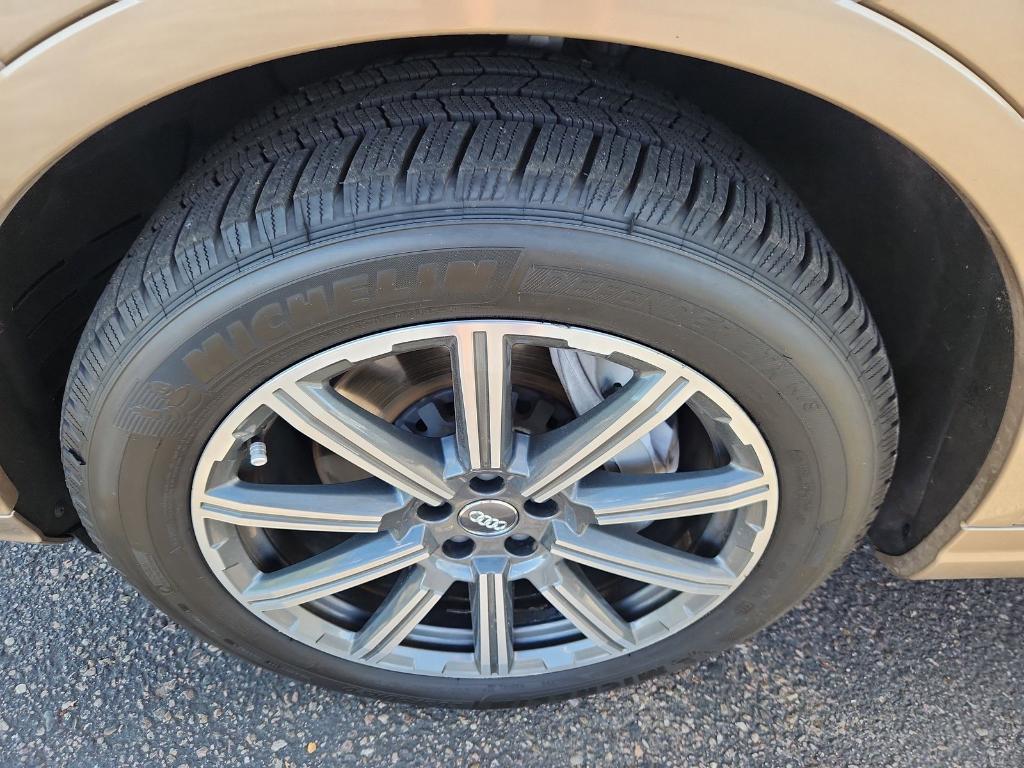 used 2018 Audi Q7 car, priced at $20,600