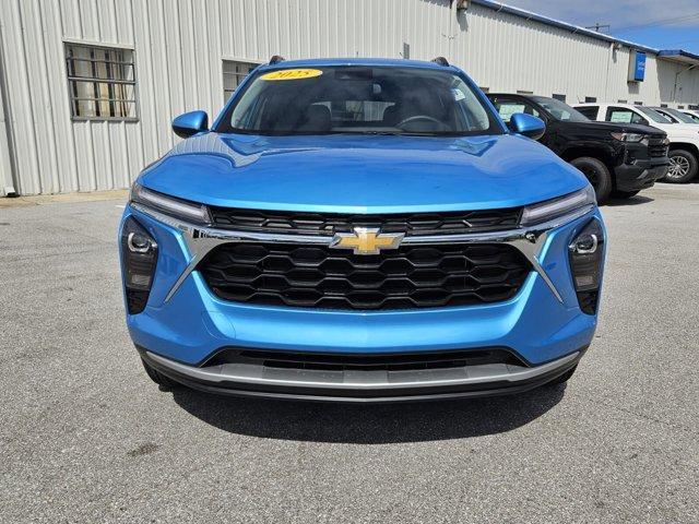 used 2025 Chevrolet Trax car, priced at $20,584