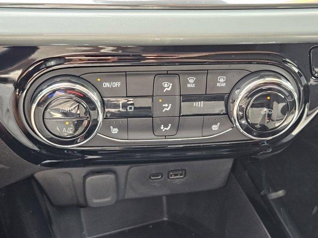 used 2024 Chevrolet Trax car, priced at $18,800