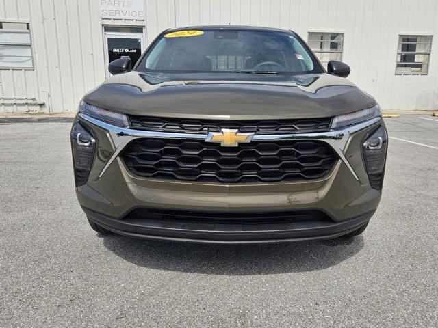 used 2024 Chevrolet Trax car, priced at $18,984