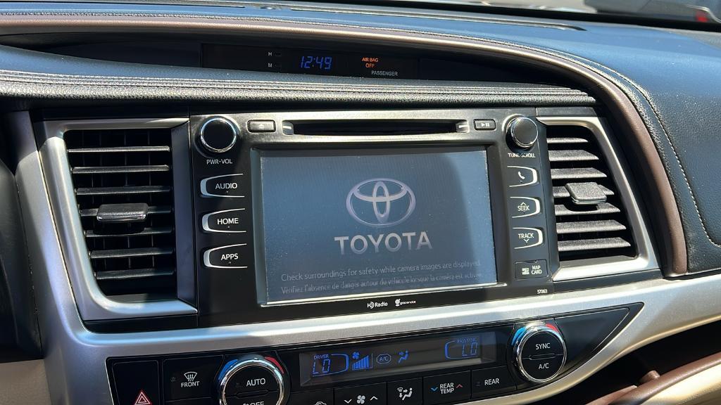 used 2015 Toyota Highlander car, priced at $24,990