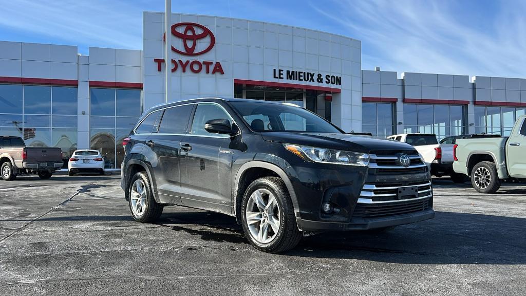 used 2019 Toyota Highlander Hybrid car, priced at $28,990