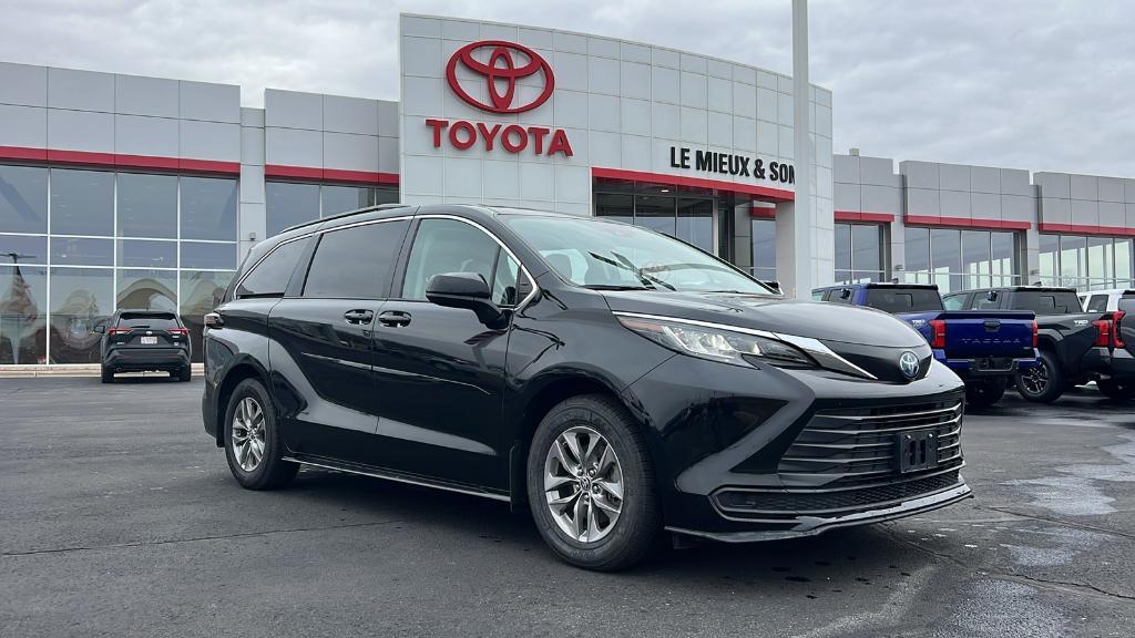 used 2022 Toyota Sienna car, priced at $37,990