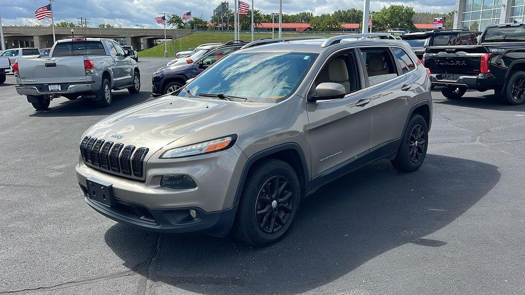 used 2016 Jeep Cherokee car, priced at $10,990