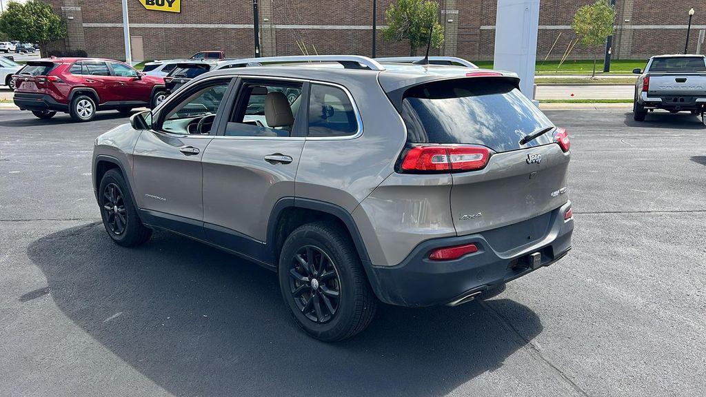 used 2016 Jeep Cherokee car, priced at $10,990