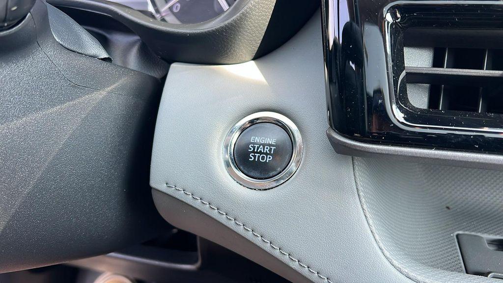 used 2022 Toyota Highlander car, priced at $35,990
