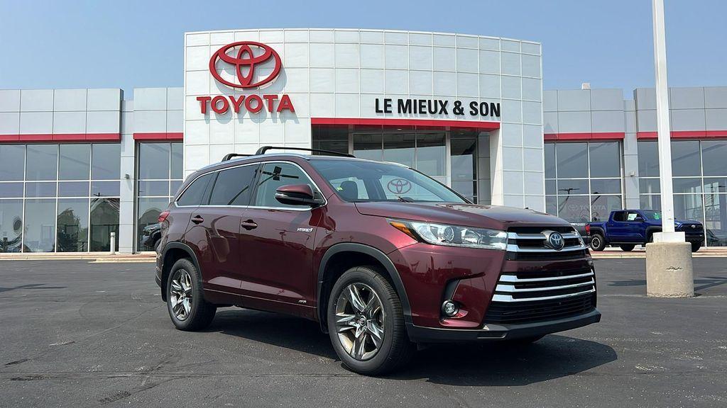 used 2019 Toyota Highlander Hybrid car, priced at $27,990