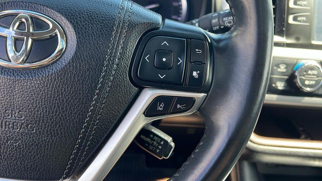 used 2019 Toyota Highlander car, priced at $29,990