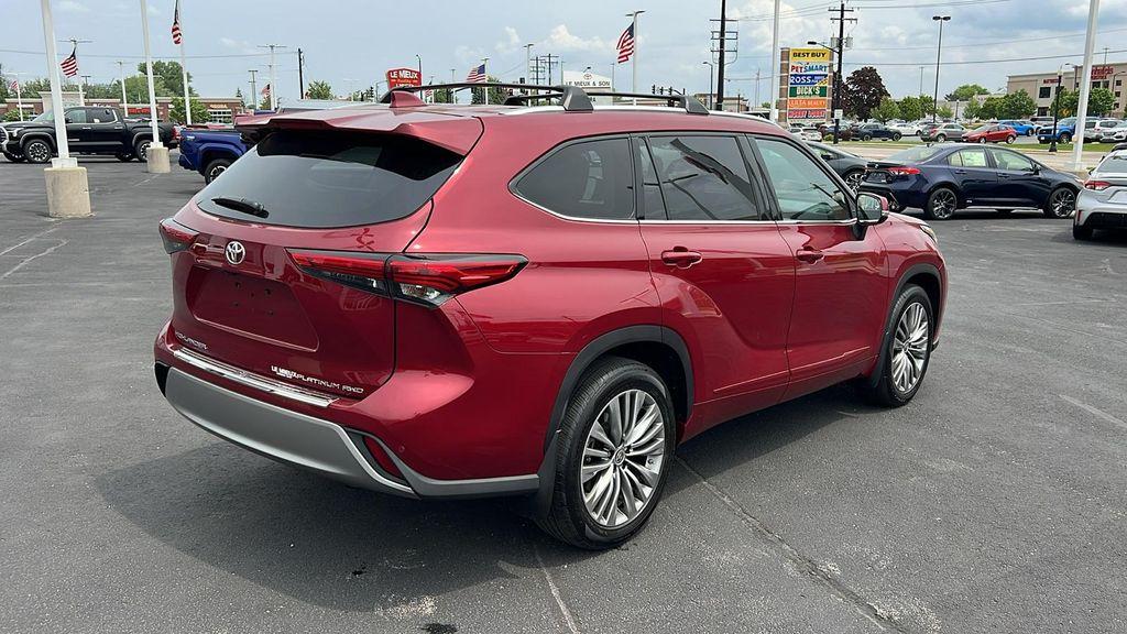 used 2021 Toyota Highlander car, priced at $44,990