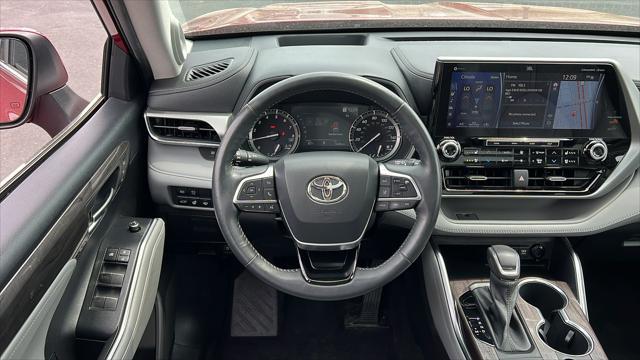 used 2021 Toyota Highlander car, priced at $44,990