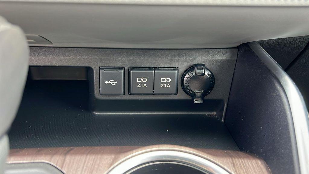 used 2021 Toyota Highlander car, priced at $44,990