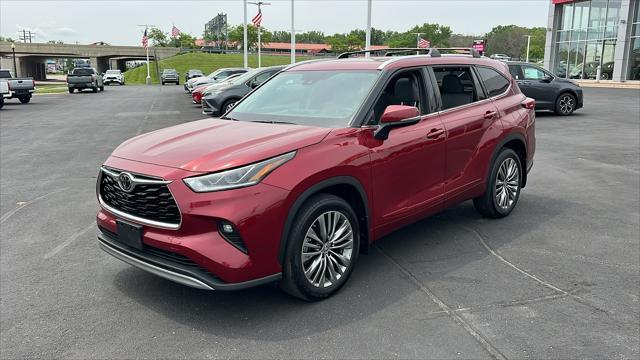 used 2021 Toyota Highlander car, priced at $44,990