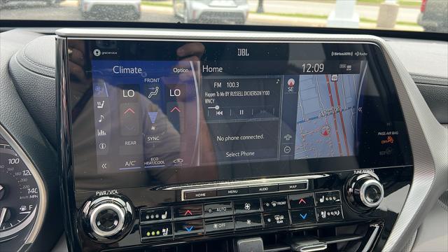 used 2021 Toyota Highlander car, priced at $44,990