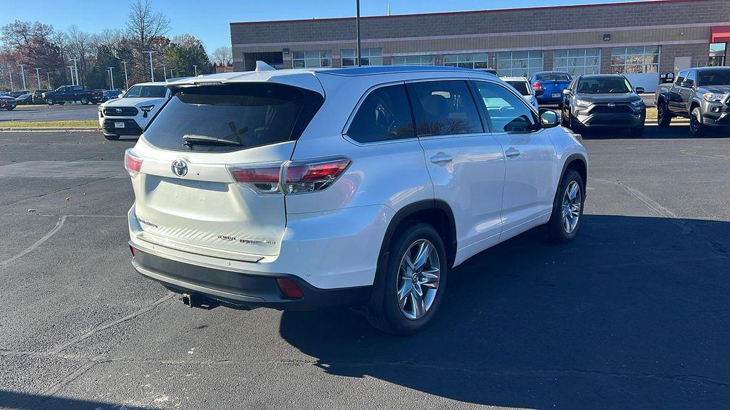 used 2014 Toyota Highlander car, priced at $11,990