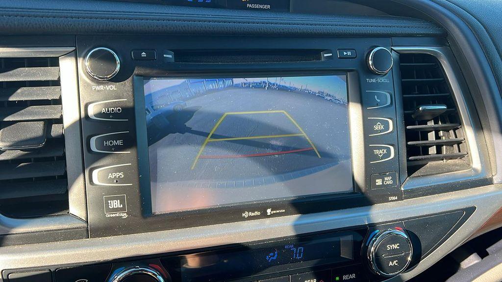 used 2014 Toyota Highlander car, priced at $11,990