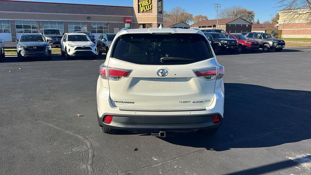 used 2014 Toyota Highlander car, priced at $11,990
