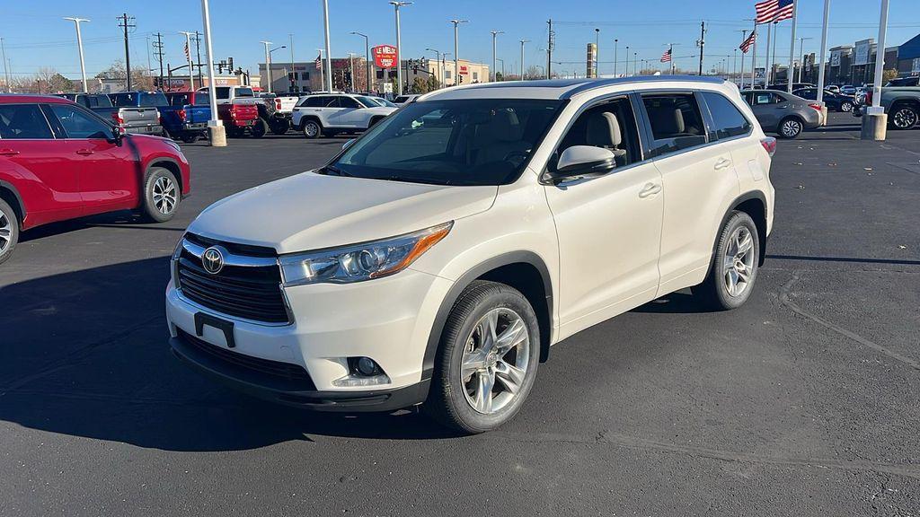 used 2014 Toyota Highlander car, priced at $11,990
