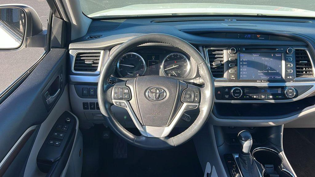 used 2014 Toyota Highlander car, priced at $11,990