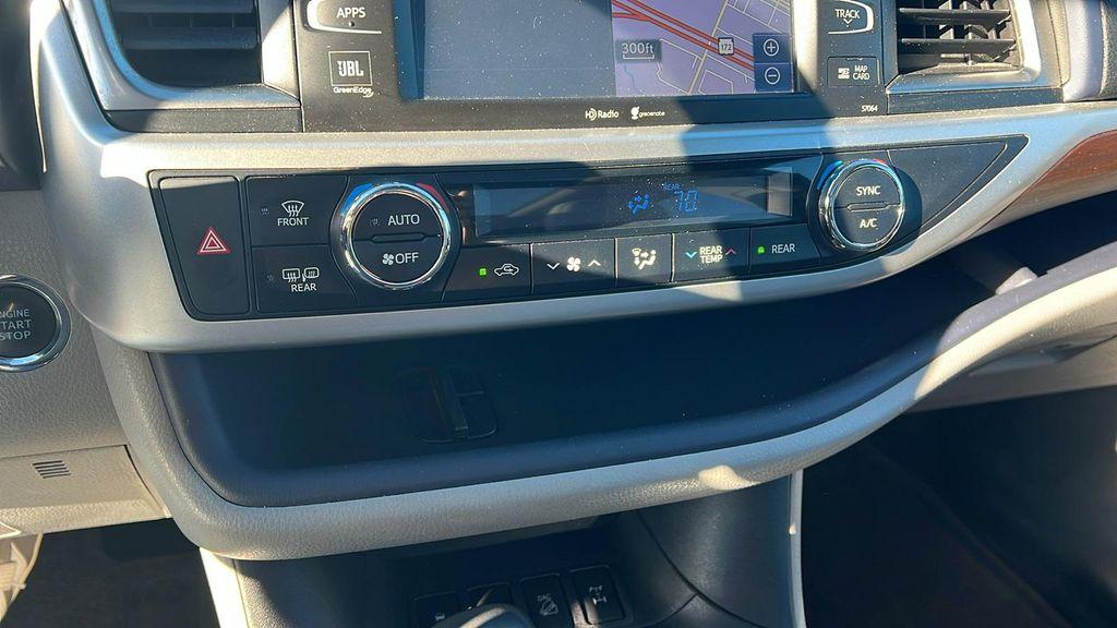 used 2014 Toyota Highlander car, priced at $11,990