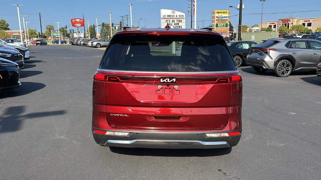 used 2024 Kia Carnival car, priced at $44,990