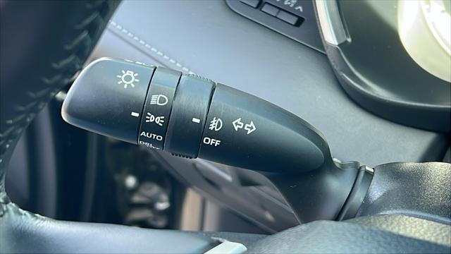 used 2022 Toyota Highlander car, priced at $39,990