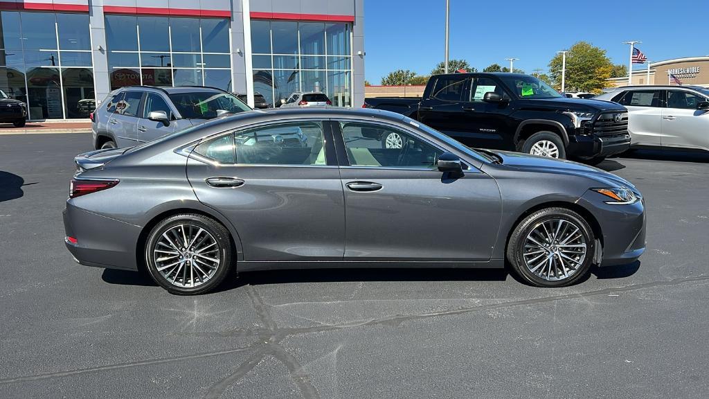 used 2022 Lexus ES 350 car, priced at $34,990