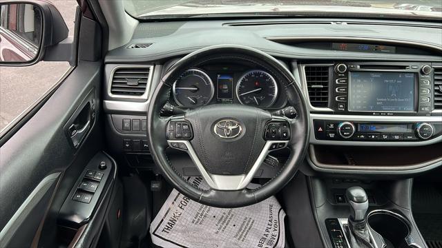 used 2018 Toyota Highlander Hybrid car, priced at $23,990
