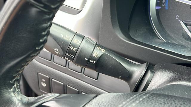used 2018 Toyota Highlander Hybrid car, priced at $23,990