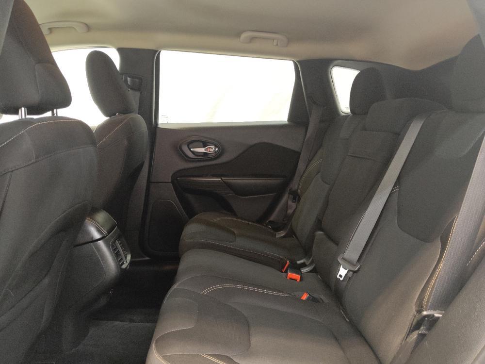 used 2015 Jeep Cherokee car, priced at $15,195