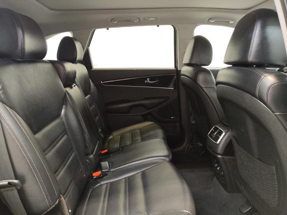 used 2019 Kia Sorento car, priced at $18,895