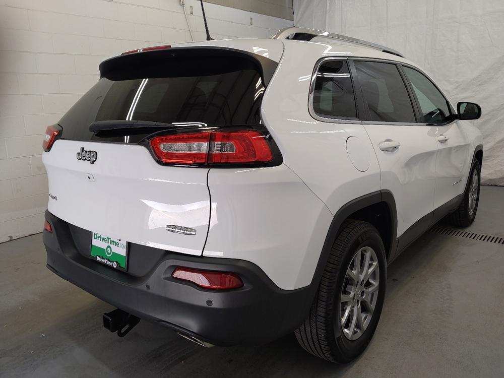 used 2018 Jeep Cherokee car, priced at $16,295