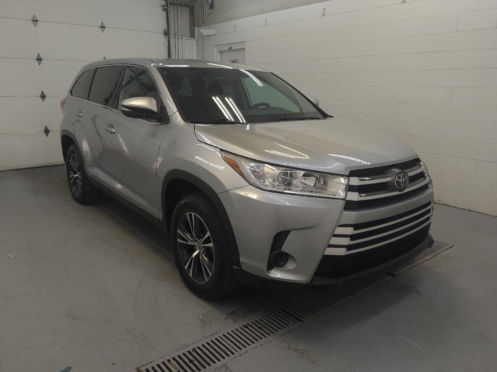 used 2019 Toyota Highlander car, priced at $21,495