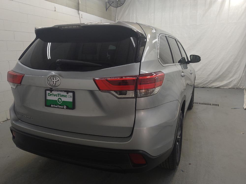 used 2019 Toyota Highlander car, priced at $21,495