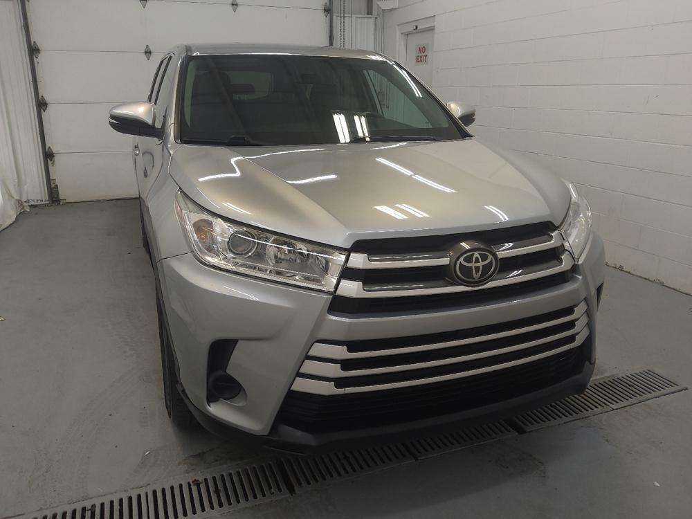 used 2019 Toyota Highlander car, priced at $21,495