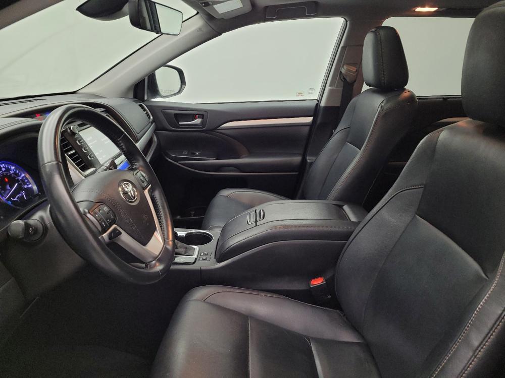 used 2019 Toyota Highlander car, priced at $25,095