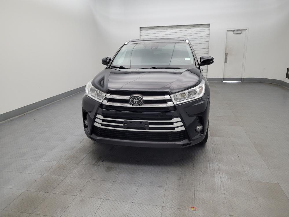 used 2019 Toyota Highlander car, priced at $25,095