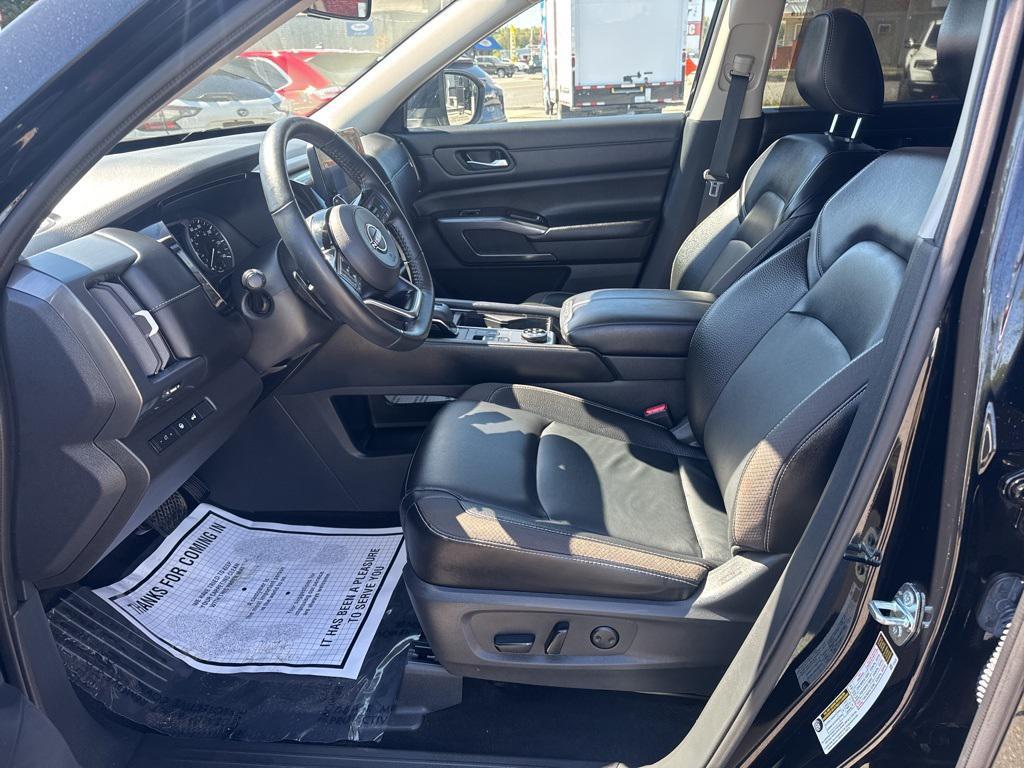 used 2023 Nissan Pathfinder car, priced at $35,988