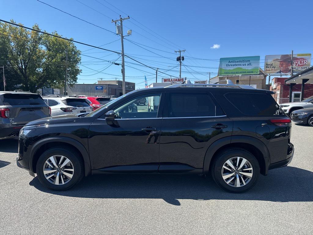 used 2023 Nissan Pathfinder car, priced at $35,988