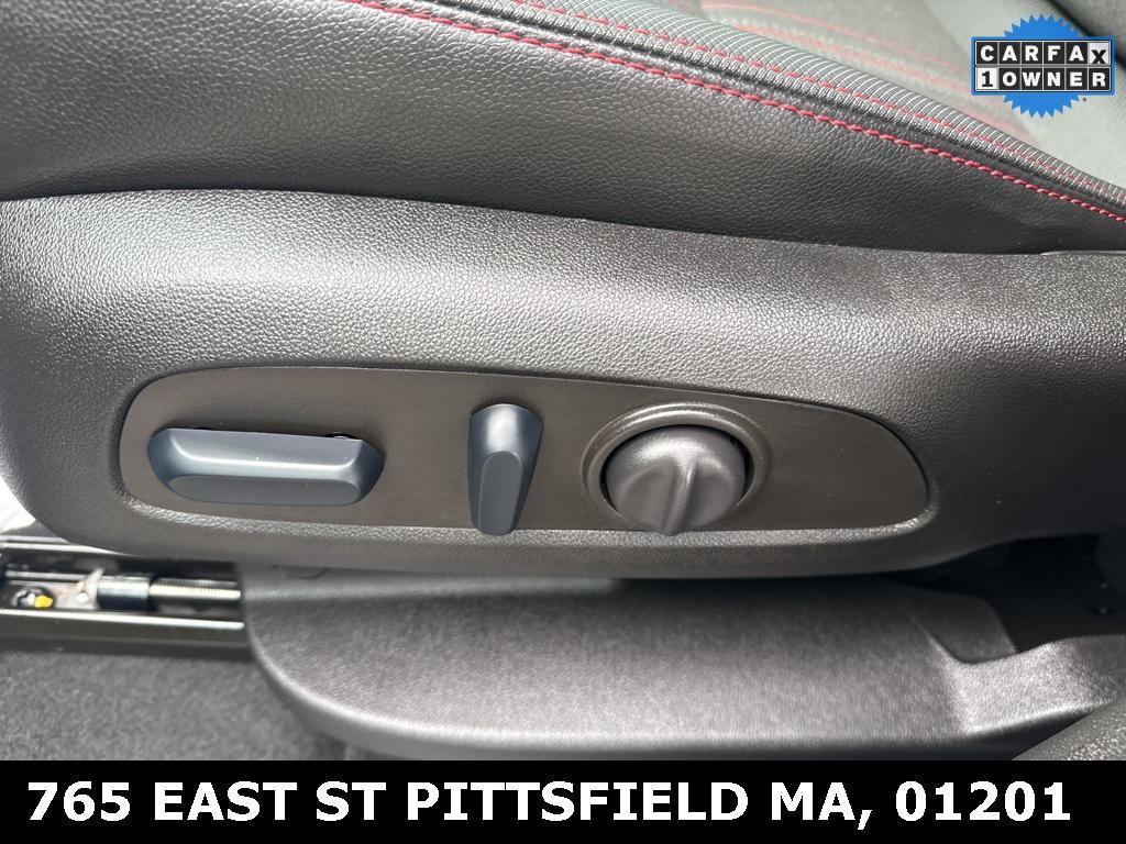 used 2023 Chevrolet Equinox car, priced at $27,611