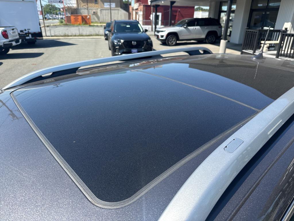 used 2019 Jeep Cherokee car, priced at $18,988