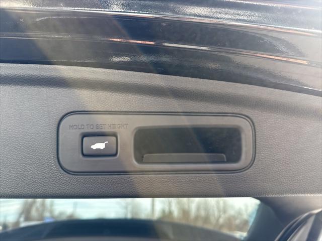used 2022 Acura MDX car, priced at $38,798
