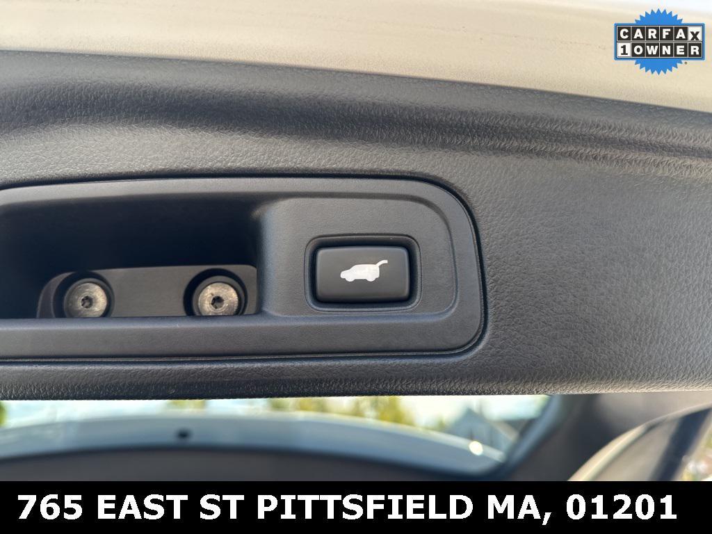 used 2022 Honda Pilot car, priced at $37,988