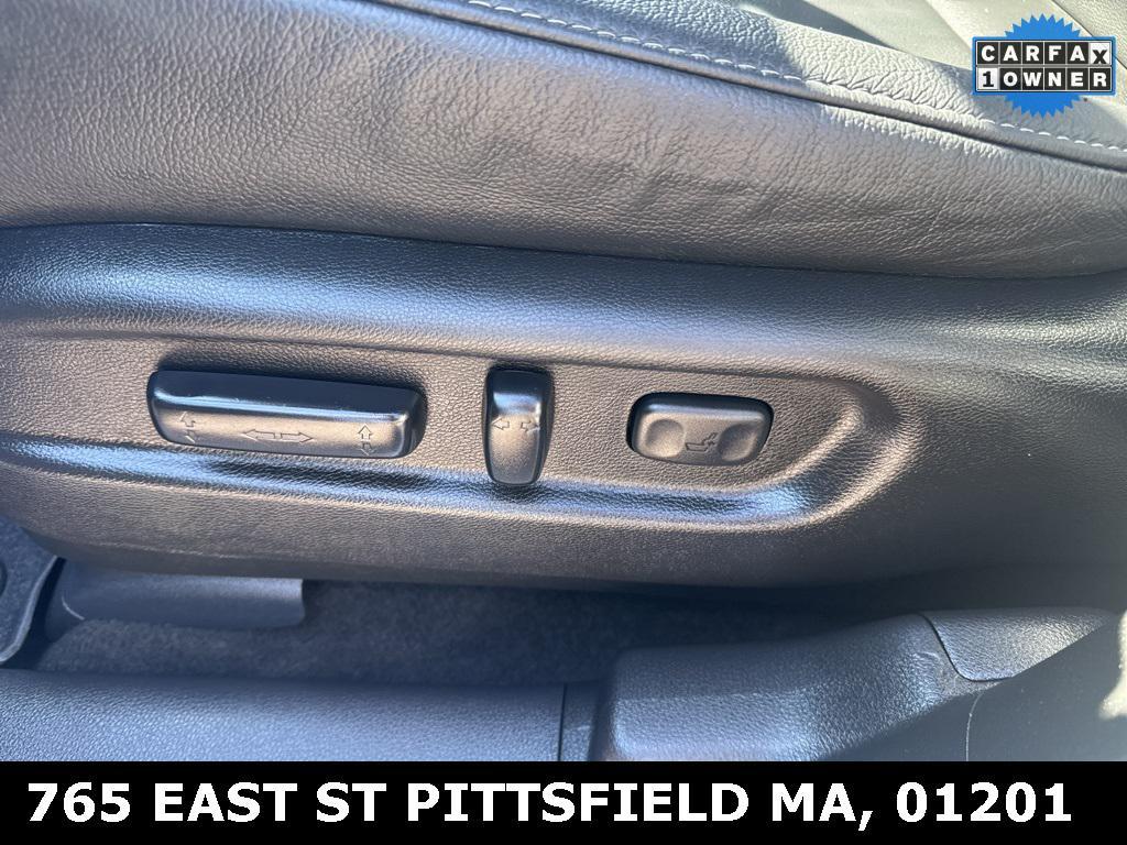 used 2022 Honda Pilot car, priced at $37,988